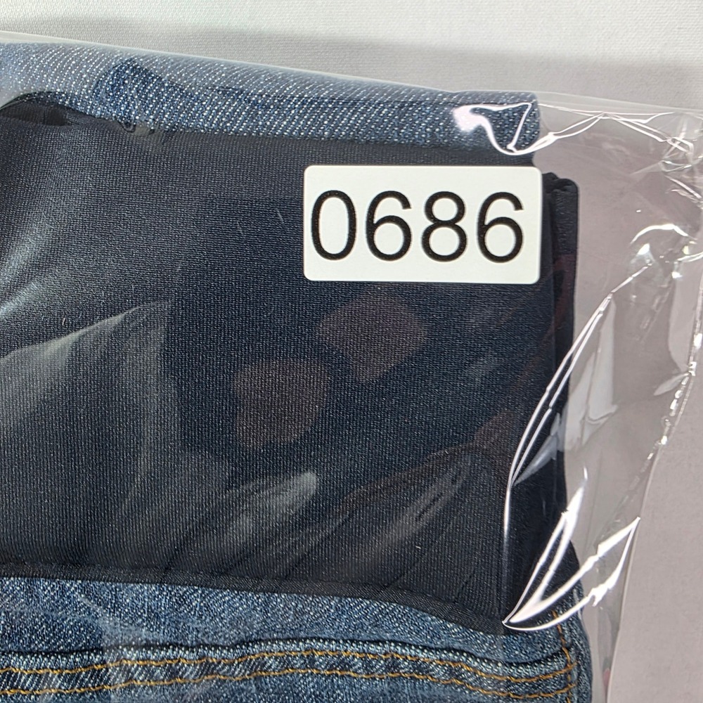 Liz Lange Target Maternity Jeans Blue Straight Leg Belly Panel Size 14 NWT - Picture 15 of 15